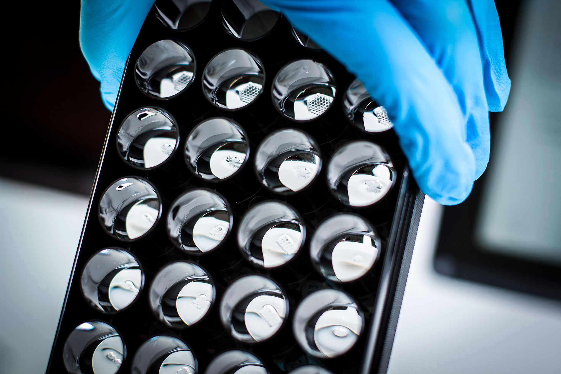 Bioprinting stem cell therapies for ocular diseases App Note CELLINK